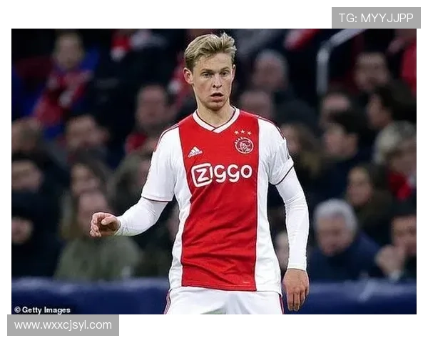 布字在名的足球巨星们的辉煌历程与成就解析